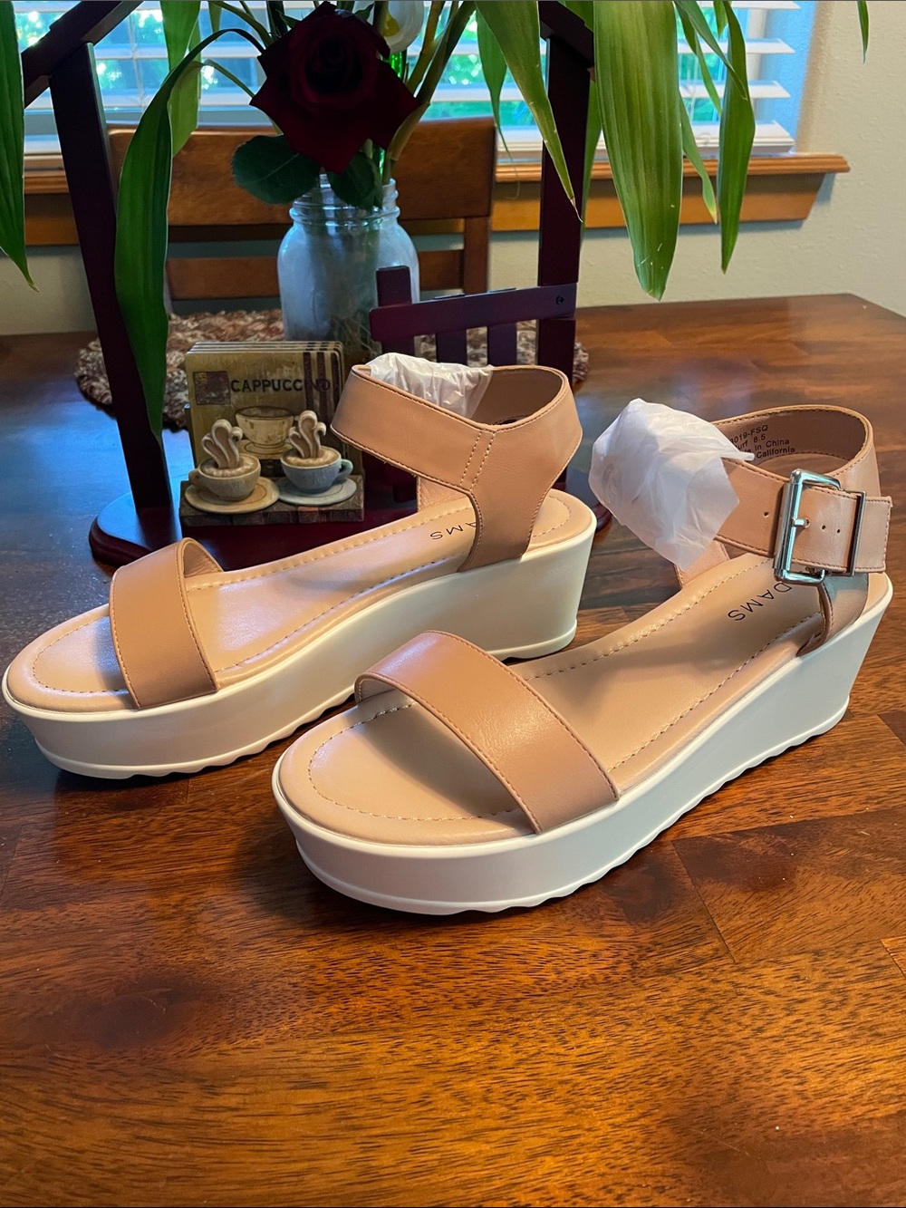 J ADAMS Surf Platform Sandal Women’s 8.5 Nude